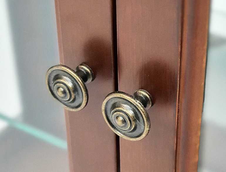 Витрина двухдверная Belveder ST9318 FB