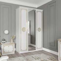 Шкаф трехдверный Грация с зеркалом, золото