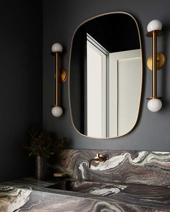 купить золотое настенное зеркало "вейл"