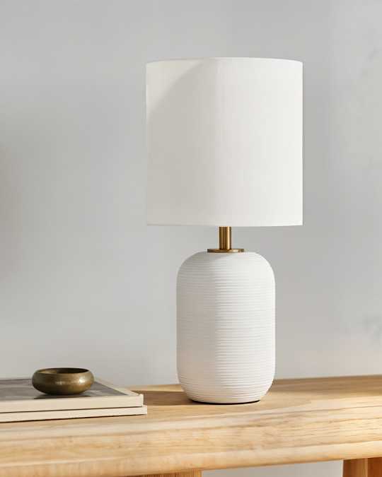 купить белая настольная лампа "гретта"