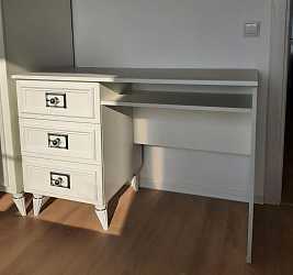 Письменный стол Виктория белый с серебром