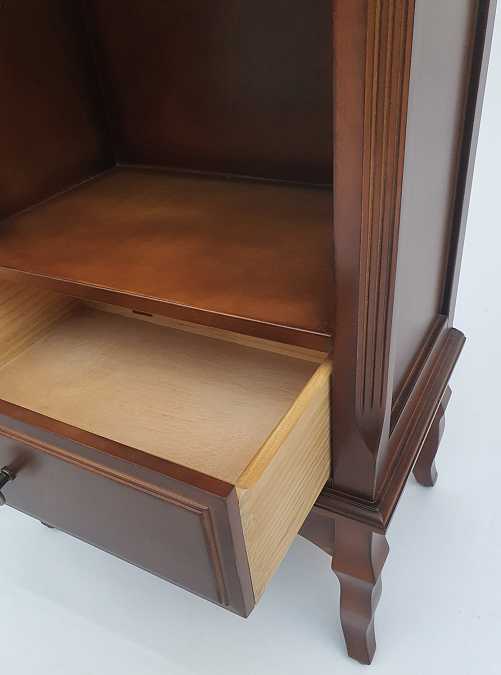 Узкий книжный стеллаж Provence