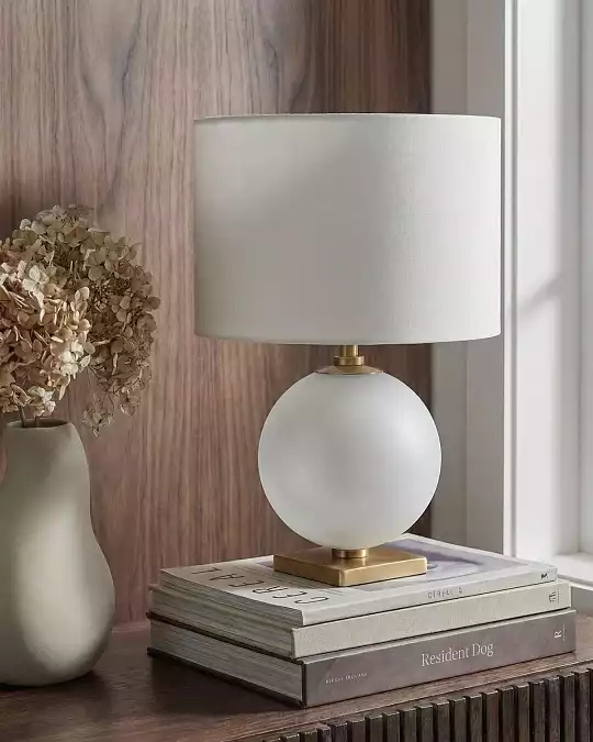 купить белая настольная лампа "иветт" малая