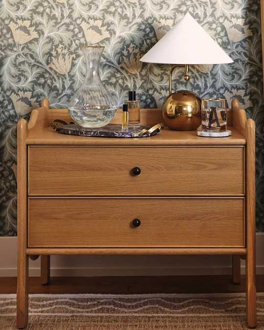 купить золотистая лампа "шанталь" с белым конусным абажуром