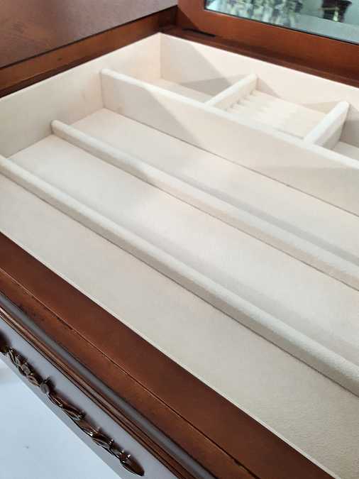 Туалетный столик с зеркалом Belveder 