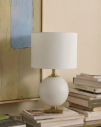 Белая настольная лампа "Иветт" малая