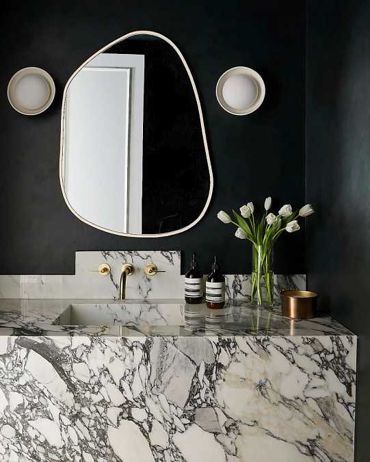 купить белое настенное зеркало "нора"