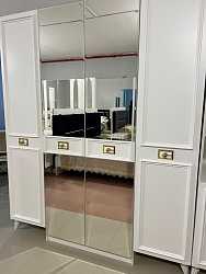 Шкаф четырехдверный Виктория белый с золотом