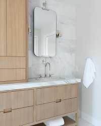 Серебряное настенное зеркало "Линарес"