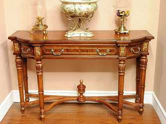 Консоль Louis XVI