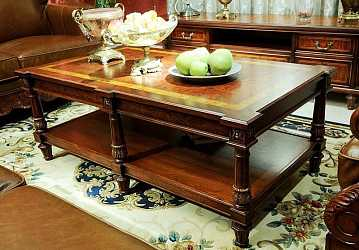 Журнальный столик Louis XVI