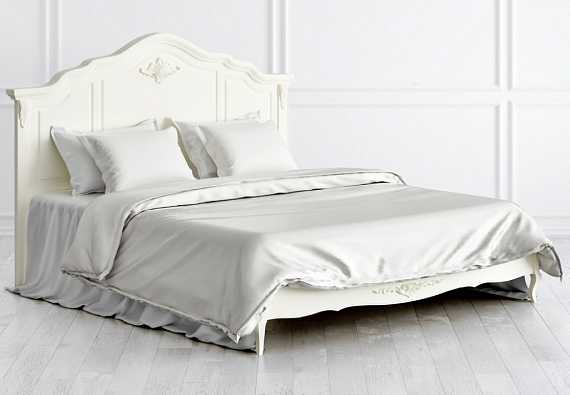 Кровать с деревянным изголовьем 180*200 Romantic